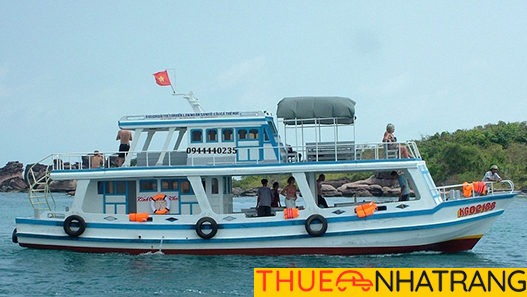 Dịch Vụ Thuê Tàu Du Lịch Nha Trang Giá Rẻ