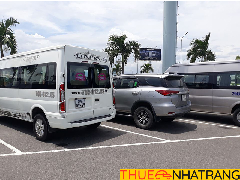 Xe 7 chỗ đưa đón sân bay Nha Trang